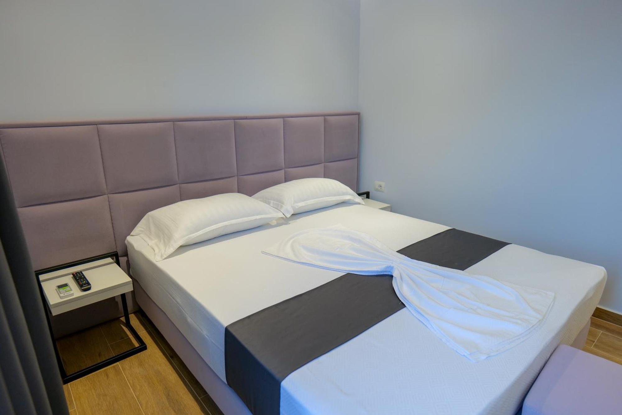 Gjoka Apartments, In Front Of Bougainville Bay Sarande Room photo