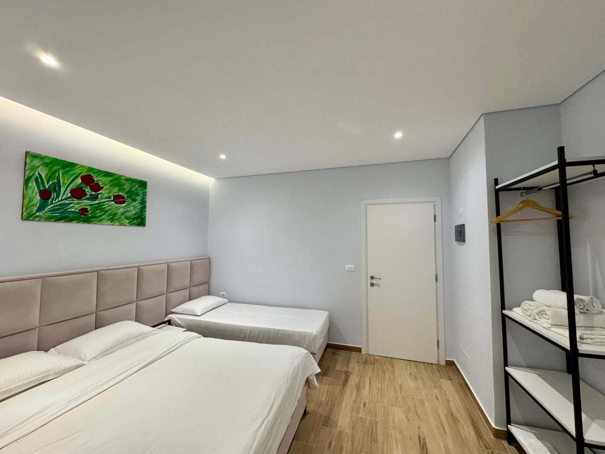Gjoka Apartments, In Front Of Bougainville Bay Sarande Exterior photo
