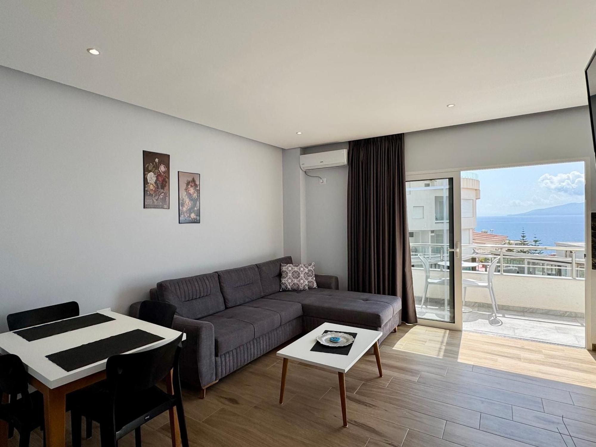 Gjoka Apartments, In Front Of Bougainville Bay Sarande Exterior photo